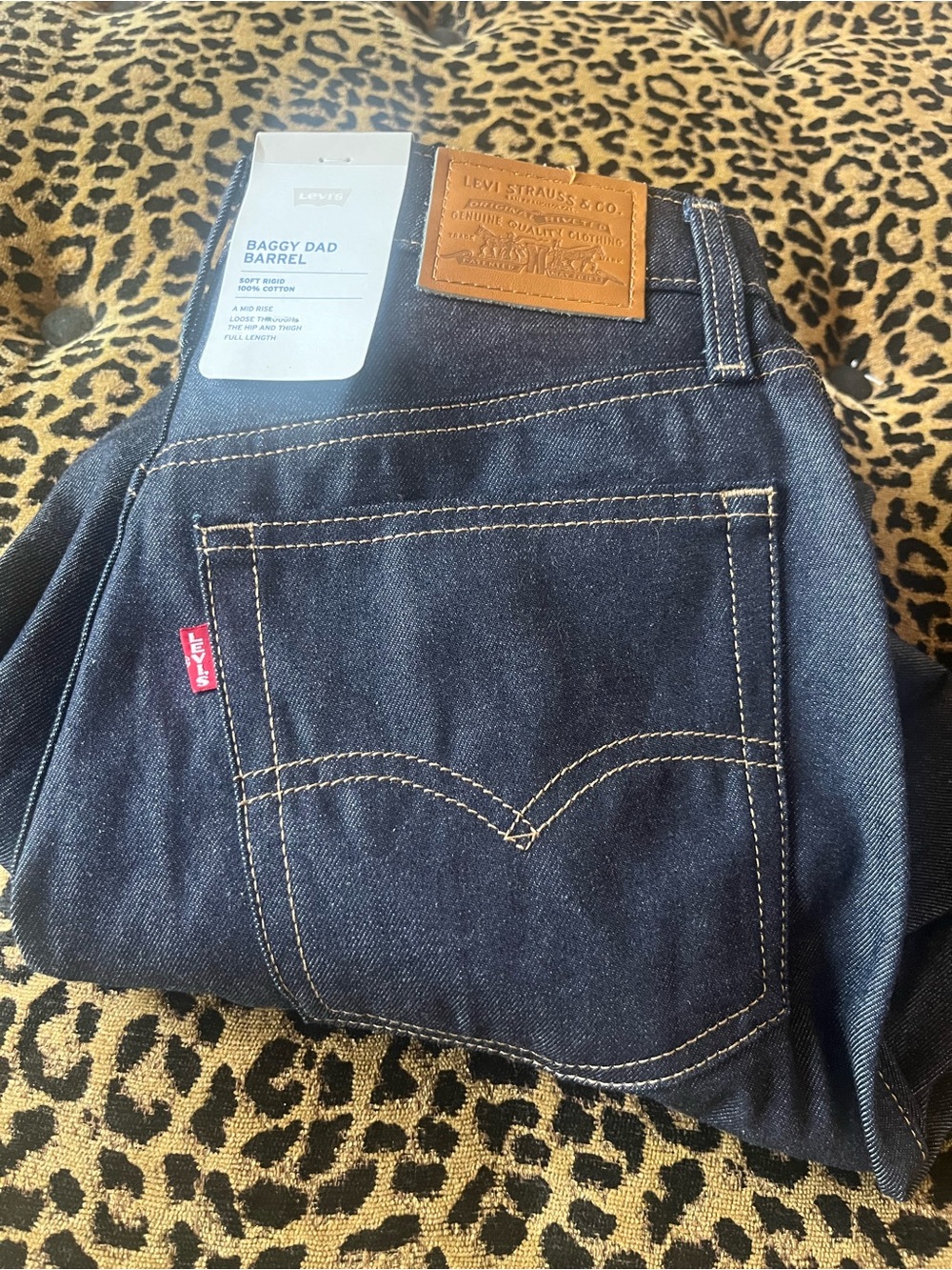 Levi’s Baggy Dad Barrel Jeans Dark wash SZ 26 NWT - Picture 6 of 11